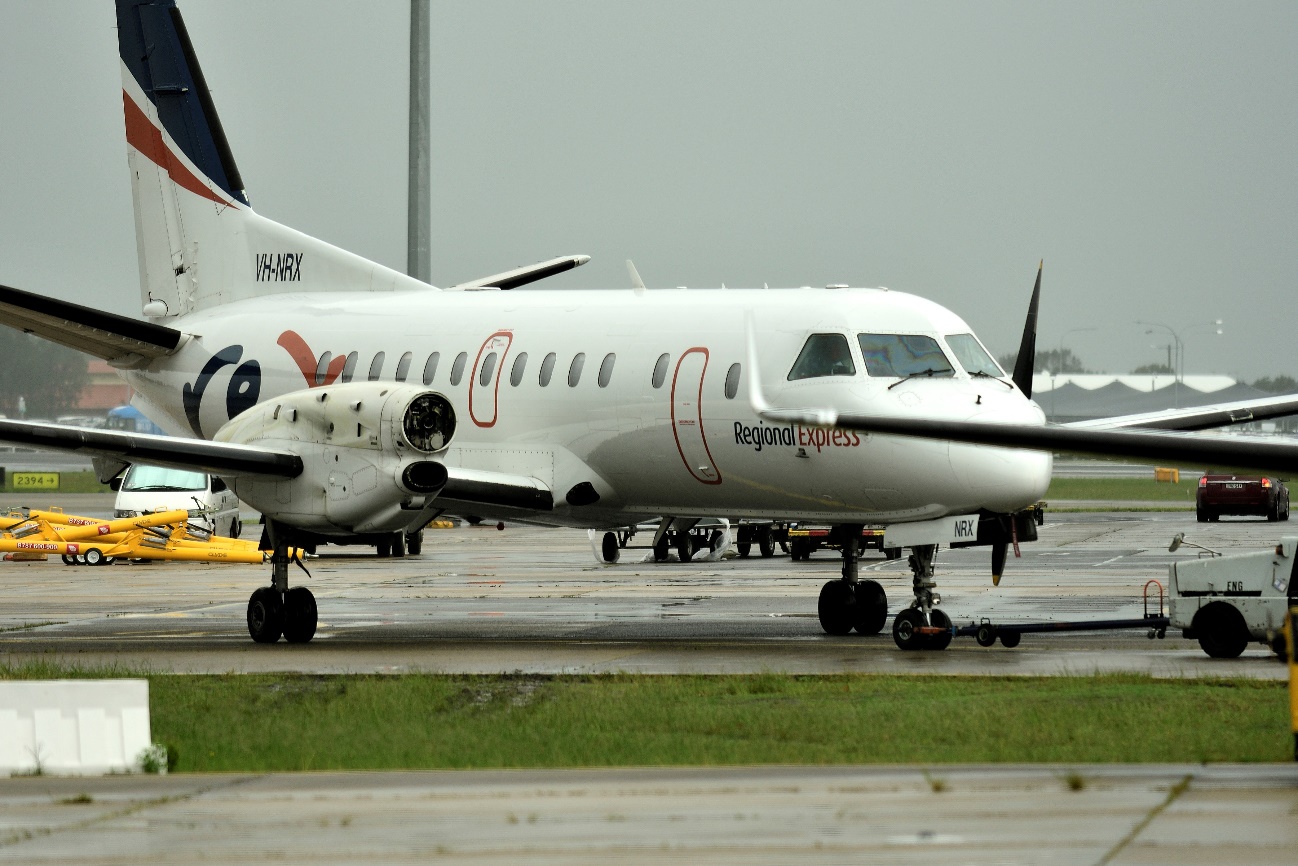 Saab 340 missing a propeller